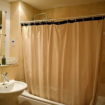 Heart Of - 2 Bedroom Flat Apartman *