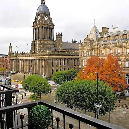 Heart Of - 2 Bedroom Flat * Leeds