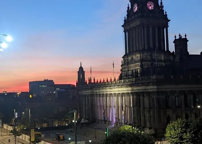 Heart Of - 2 Bedroom Flat