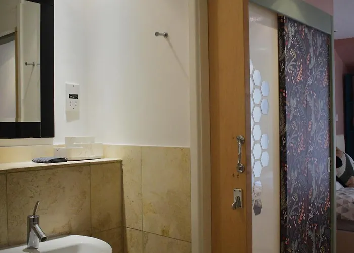 Heart Of - 2 Bedroom Flat Apartment *