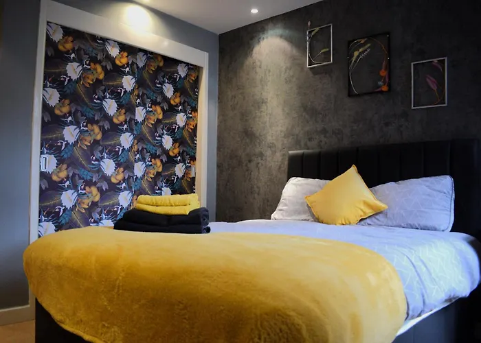 Heart Of - 2 Bedroom Flat