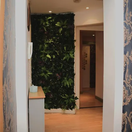 Heart Of - 2 Bedroom Flat *